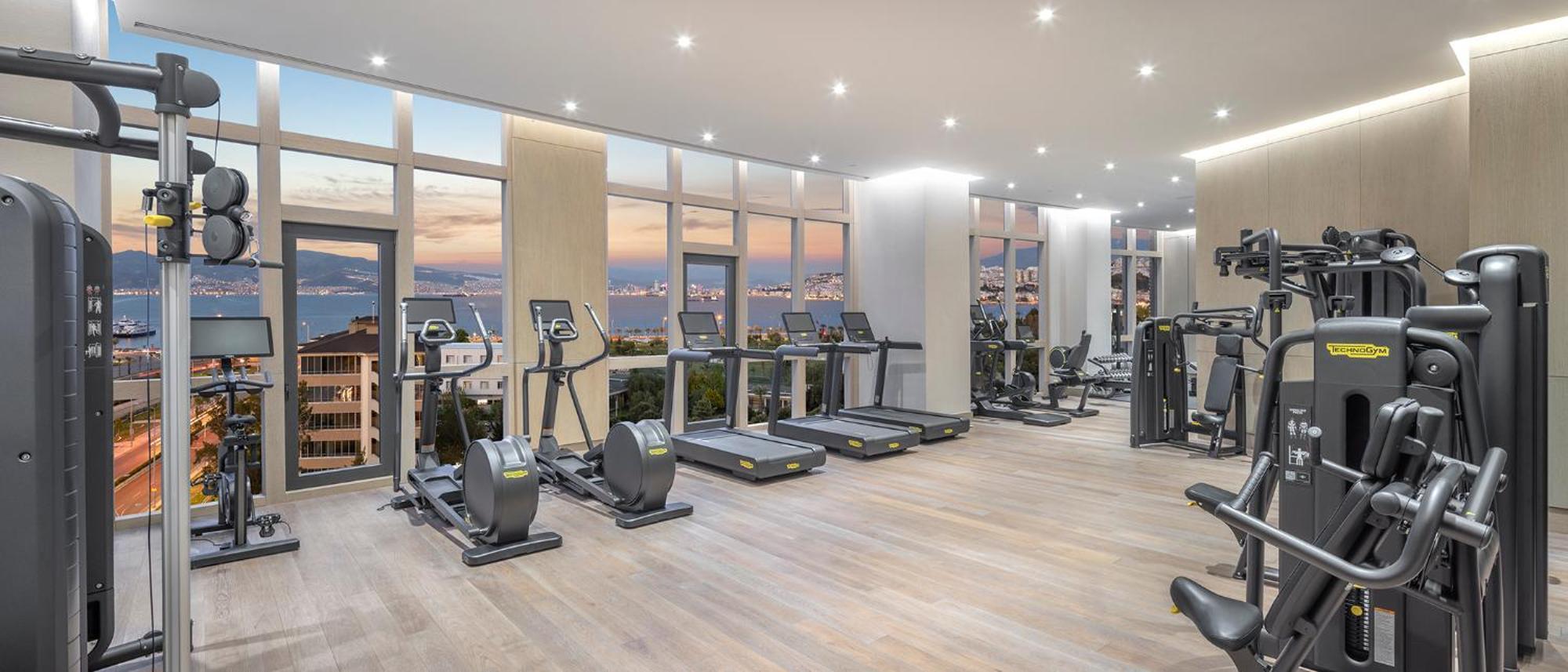 Hyatt Regency Istinyepark 5* İzmir